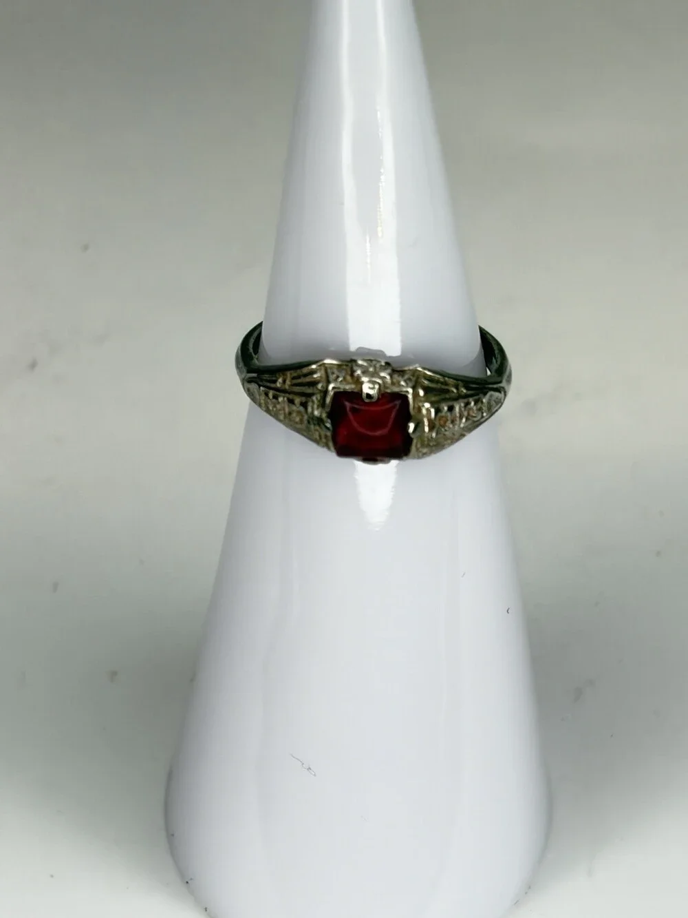 Vintage Uncas Art Deco Sterling Silver Garnet Filigree Ring Size 3.25